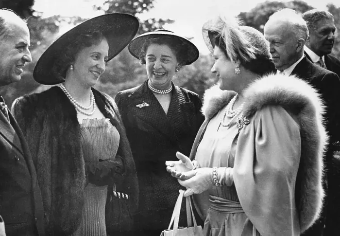 Framed Print : Queen Elizabeth II and Others Framed Print : Queen Elizabeth II and Others