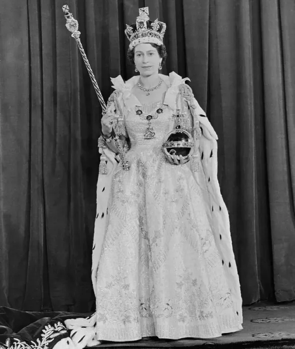 Framed Print : Queen Elizabeth II After Her Coronation Framed Print : Queen Elizabeth II After Her Coronation