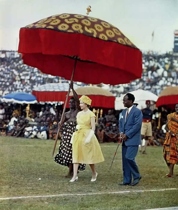 Framed Print : Queen Elizabeth II Visiting Ghana Framed Print : Queen Elizabeth II Visiting Ghana
