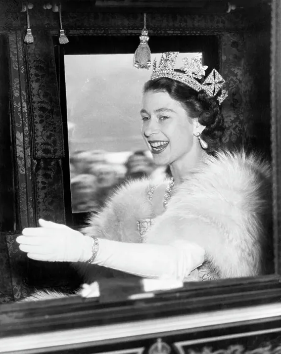 Framed Print : Queen Elizabeth II Waving from Coach Framed Print : Queen Elizabeth II Waving from Coach