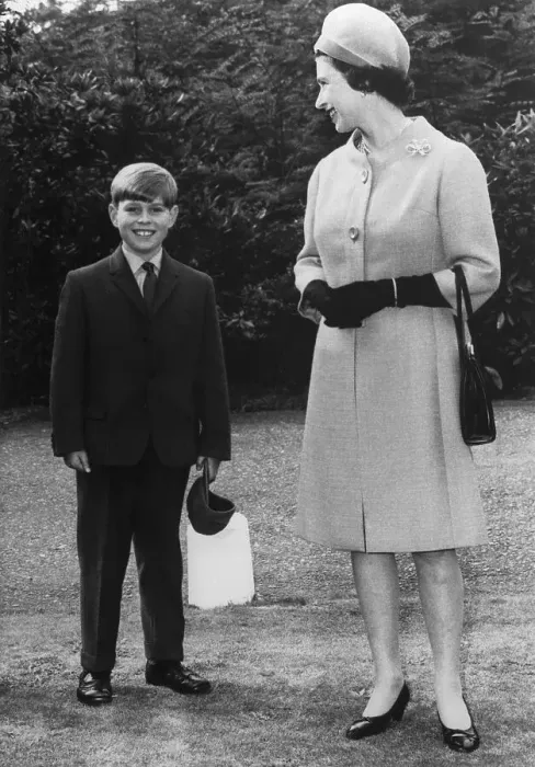 Framed Print : Queen Elizabeth with Son Prince Andrew Framed Print : Queen Elizabeth with Son Prince Andrew