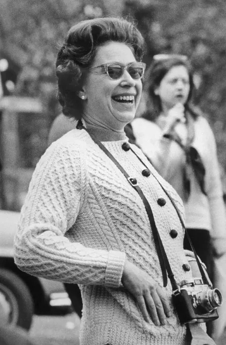 Framed Print : Queen Elizabeth In Sunglasses Laughing Framed Print : Queen Elizabeth In Sunglasses Laughing