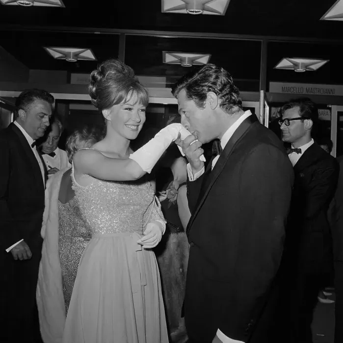 Framed Print : Queen Gloria Myles Being Greeted by Marcello Mastroianni Framed Print : Queen Gloria Myles Being Greeted by Marcello Mastroianni