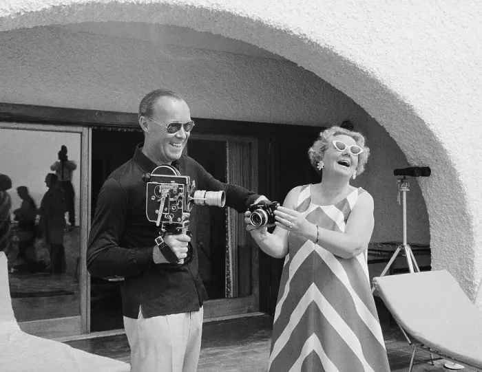 Framed Print : Queen Juliana and Prince Bernhard with Cameras Framed Print : Queen Juliana and Prince Bernhard with Cameras
