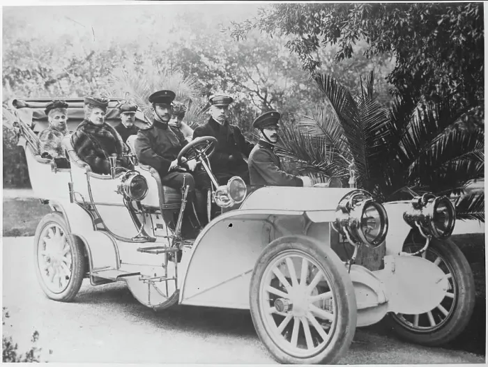 Framed Print : Queen Margherita and Others in Car Framed Print : Queen Margherita and Others in Car