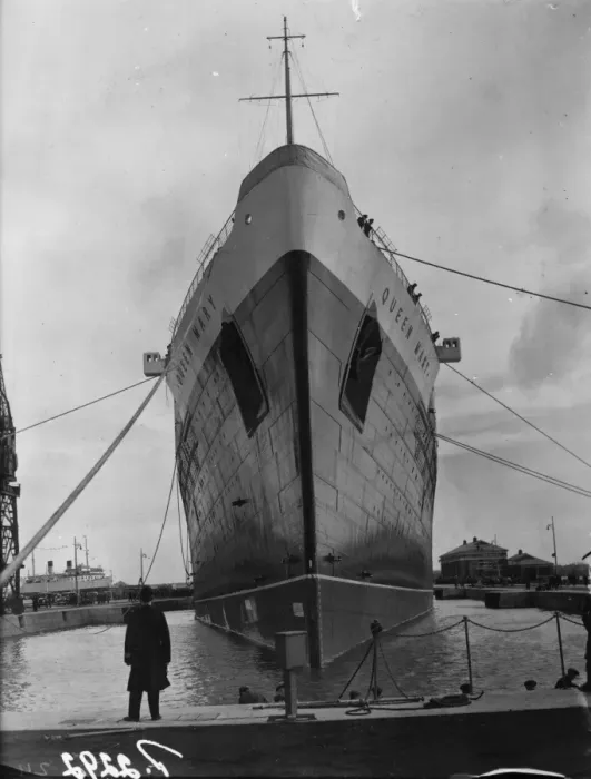 Framed Print : The Queen Mary