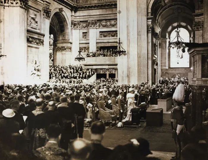 Framed Print : Queen Mary and King George V at Thanksgiving Ceremony Framed Print : Queen Mary and King George V at Thanksgiving Ceremony