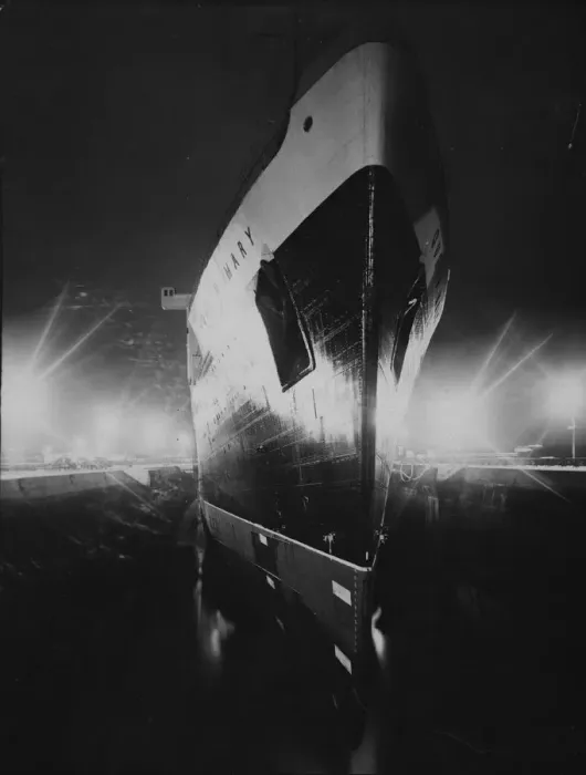 Framed Print : Queen Mary At Night Framed Print : Queen Mary At Night