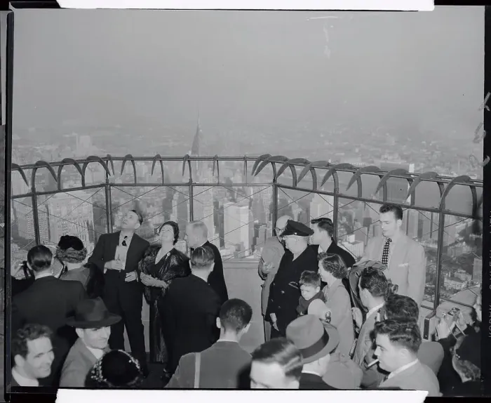 Framed Print : Queen Mother and Group at Empire State Building Observatory Framed Print : Queen Mother and Group at Empire State Building Observatory