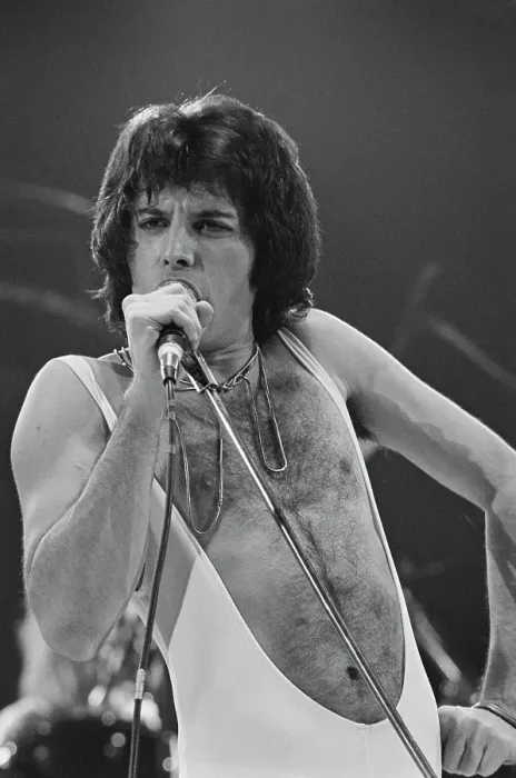 Framed Print : Queen Play The Forum, Inglewood, 1977 Framed Print : Queen Play The Forum, Inglewood, 1977