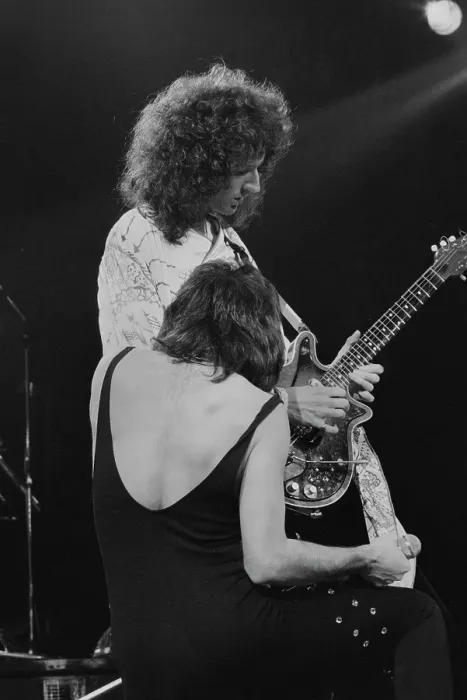 Framed Print : Queen Play The Forum, Inglewood, 1977