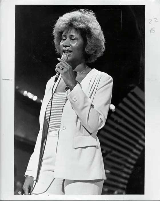 Framed Print : Queen Of Soul Performing Framed Print : Queen Of Soul Performing