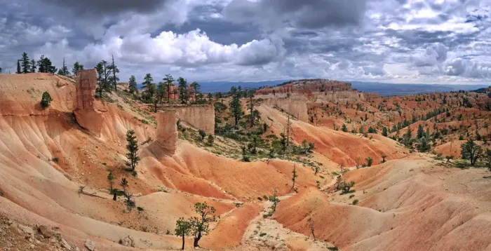 Framed Print : Queens Garden Trail with sandstone pillars or hoodoos, landscape formed by erosion, Bryce Canyon National Park, Utah, United States Framed Print : Queens Garden Trail with sandstone pillars or hoodoos, landscape formed by erosion, Bryce Canyon National Park, Utah, United States