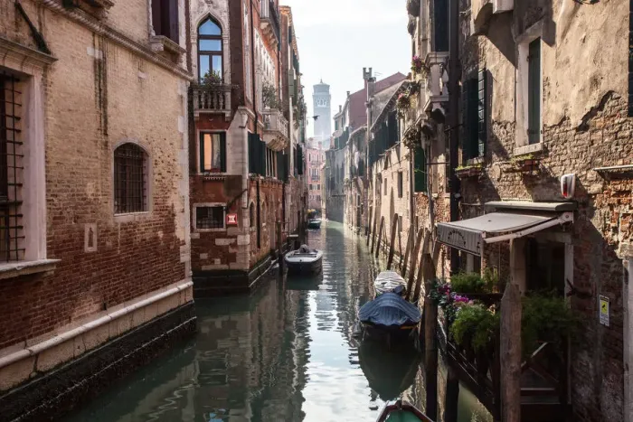 Framed Print : Quiet Venetian canal Framed Print : Quiet Venetian canal