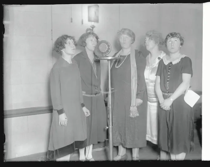Framed Print : Quintette Singers at The Microphone Framed Print : Quintette Singers at The Microphone