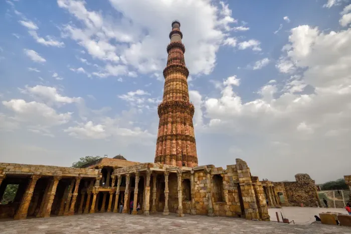Framed Print : Qutub Minar, India Framed Print : Qutub Minar, India
