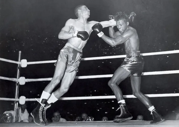 Framed Print : R. Turpin Punching Past S. Ray Robinson Framed Print : R. Turpin Punching Past S. Ray Robinson