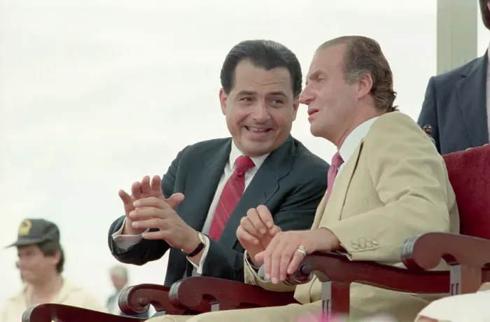 Framed Print : Rafeal Hernandez with King Juan Carlos Framed Print : Rafeal Hernandez with King Juan Carlos