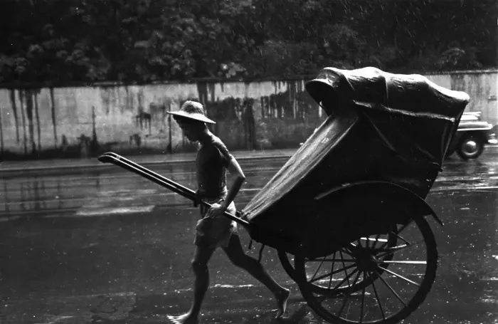 Framed Print : Rainy Rickshaw Framed Print : Rainy Rickshaw