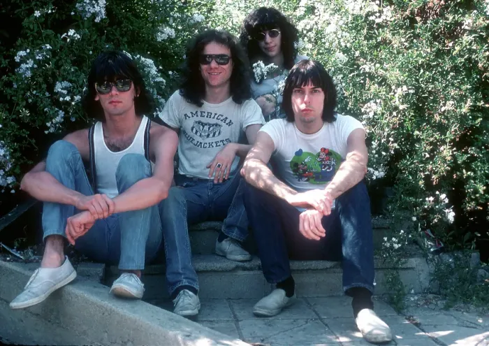 Framed Print : Ramones Portrait Session In LA Framed Print : Ramones Portrait Session In LA