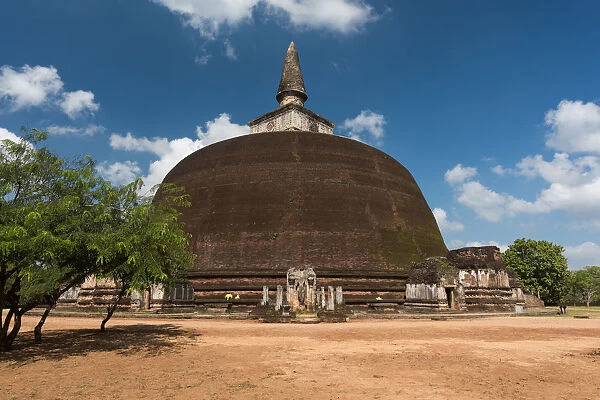 Rankot Vihara, ancient stupa, Polonnaruwa, Sri Lanka