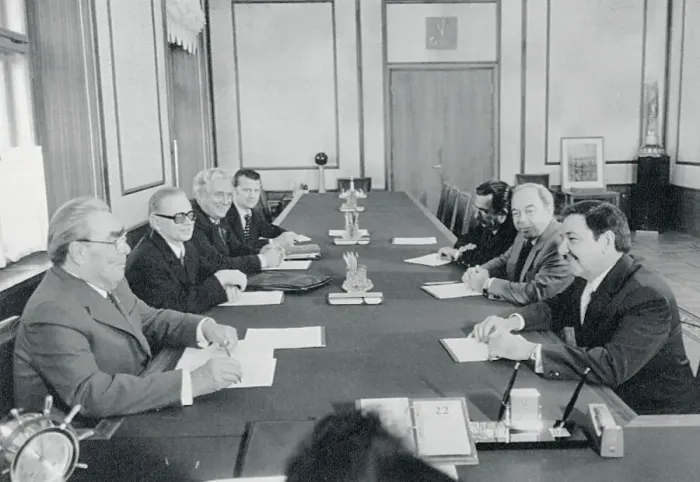 Framed Print : Raul Castro with Leonid Brezhnev and Other Officials Framed Print : Raul Castro with Leonid Brezhnev and Other Officials