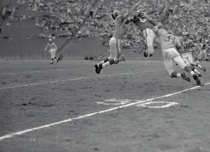 Framed Print : Ray Berry Catching a Pass Framed Print : Ray Berry Catching a Pass