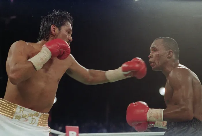 Framed Print : Ray Leonard And Roberto Duran 1989 Framed Print : Ray Leonard And Roberto Duran 1989