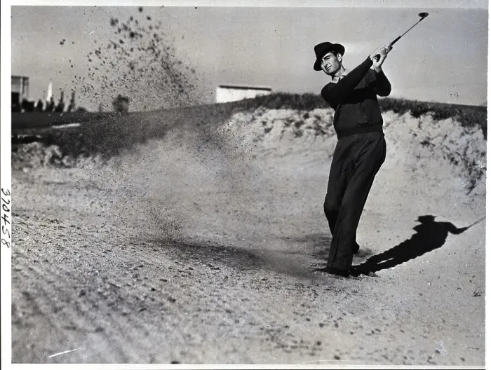 Framed Print : Ray Mangrum Blasts Golf Ball from Sand Trap