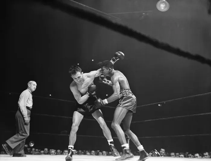 Framed Print : Ray Robinson Boxing Fritzie Zivic Framed Print : Ray Robinson Boxing Fritzie Zivic