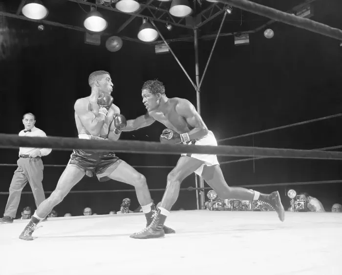 Framed Print : Ray Robinson Punching Randy Turpin Framed Print : Ray Robinson Punching Randy Turpin