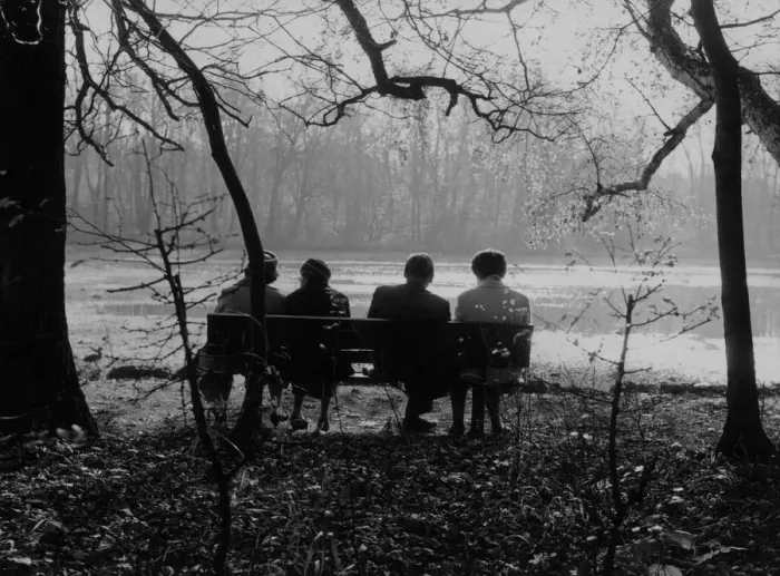 Framed Print : Last Rays. 31st October 1957: Two couples enjoying the warmth of the autumn Framed Print : Last Rays. 31st October 1957: Two couples enjoying the warmth of the autumn