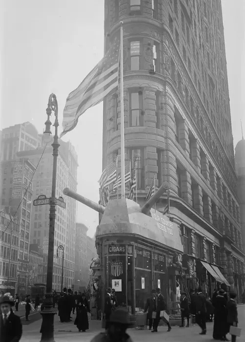 Framed Print : Recruiting Station on First Floor of New York's Flat Iron Building Framed Print : Recruiting Station on First Floor of New York's Flat Iron Building