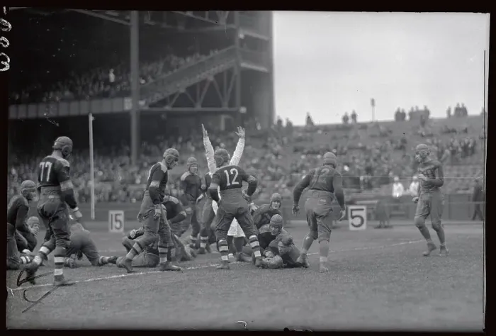 Framed Print : Red Grange in Action Framed Print : Red Grange in Action