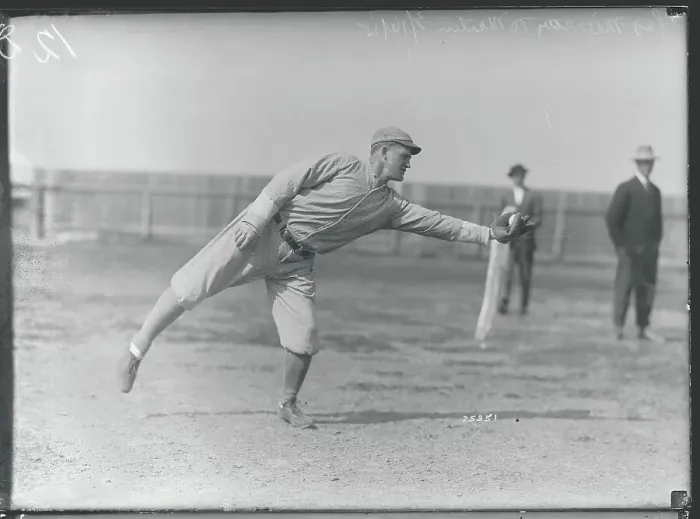 Framed Print : Red Murray with Catchers Mitt Extended Framed Print : Red Murray with Catchers Mitt Extended