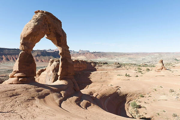 Red sandstone, Delicate Arch, a natural stone arch, Arches National Park, Utah, Western United States, United States of America, North America