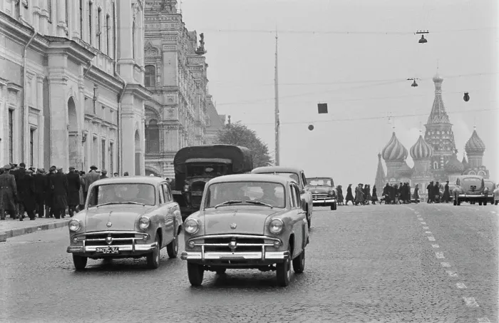 Framed Print : Red Square, Kremlin, Early 1960s Framed Print : Red Square, Kremlin, Early 1960s