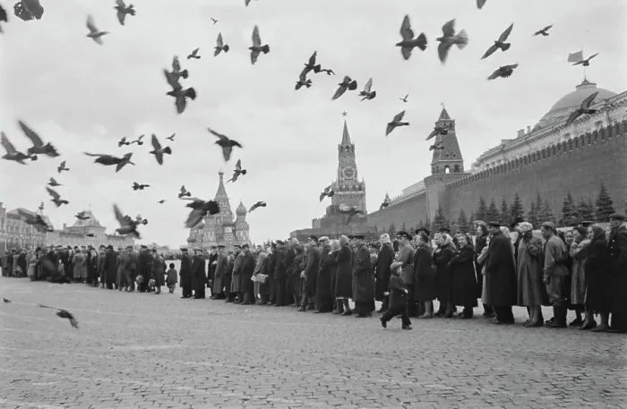 Framed Print : Red Square, Kremlin, Early 1960s Framed Print : Red Square, Kremlin, Early 1960s