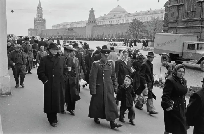 Framed Print : Red Square, Kremlin, Early 1960s Framed Print : Red Square, Kremlin, Early 1960s