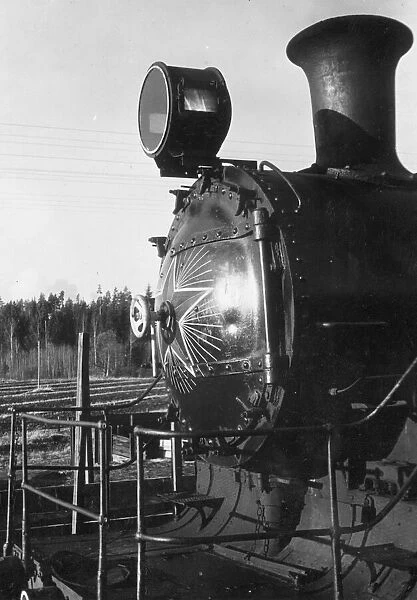Red Star. 1950: A Russian engine in Finland. (Photo by Fox Photos / Getty Images)