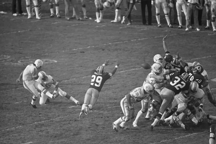 Framed Print : Redskins and Dolphins in Superbowl VII Framed Print : Redskins and Dolphins in Superbowl VII
