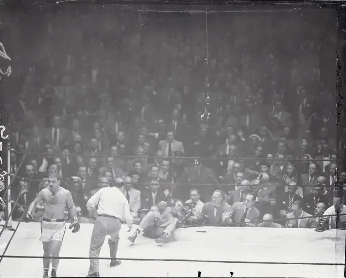 Framed Print : Referee Approaching Joe Louis in Corner Framed Print : Referee Approaching Joe Louis in Corner