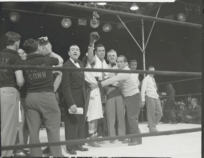 Framed Print : Referee Raising Joe Louis Hand Framed Print : Referee Raising Joe Louis Hand