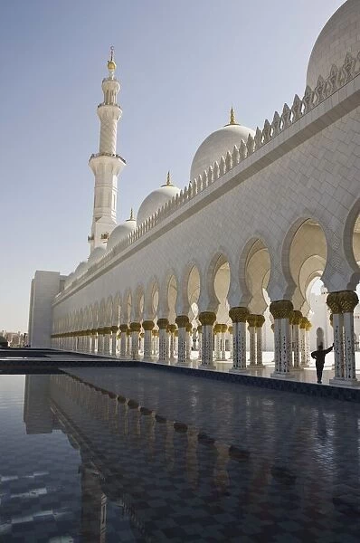 Reflecting pool by Sheikh Zayed Mosque, Abu Dhabi