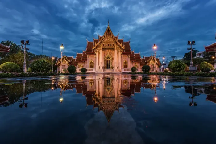 Framed Print : Reflection of Wat Benjamabopit Framed Print : Reflection of Wat Benjamabopit