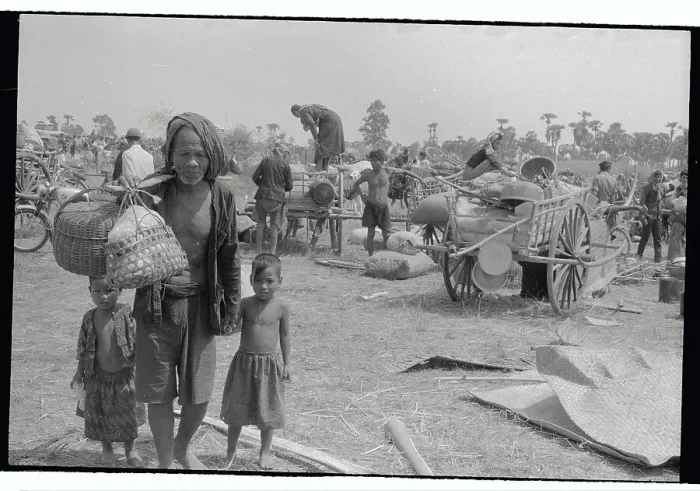 Framed Print : Refugee with His Children in Cambodia Framed Print : Refugee with His Children in Cambodia