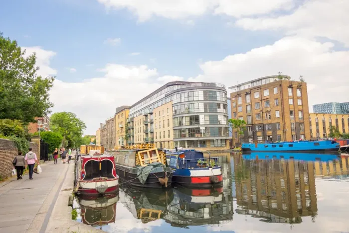 Framed Print : Regents Canal, London