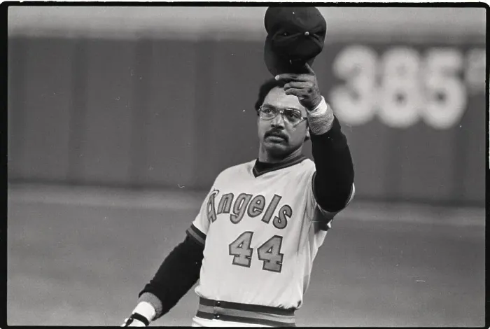 Framed Print : Reggie Jackson Tips Hat To Crowd Framed Print : Reggie Jackson Tips Hat To Crowd