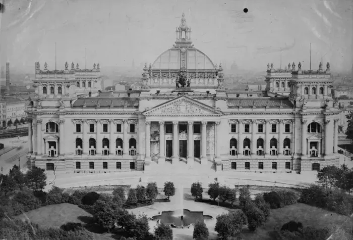 Framed Print : The Reichstag Framed Print : The Reichstag