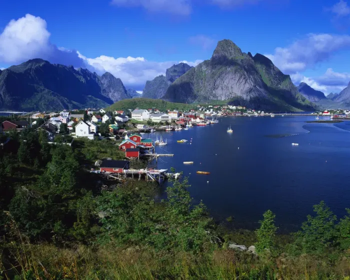 Framed Print : Reine Town, Moskenesoy, Lofoten, Norway Framed Print : Reine Town, Moskenesoy, Lofoten, Norway
